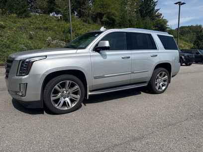 Used 2016 Cadillac Escalade Luxury