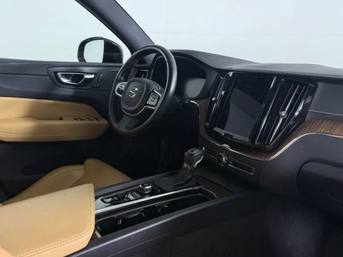 Used 2021 Volvo XC60 T5 Inscription w/ Protection Package Premier FWD image 18