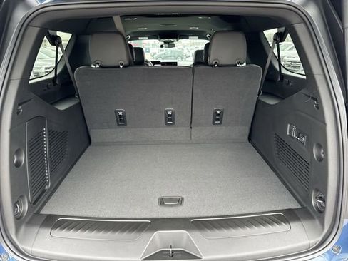 New 2026 GMC Yukon XL Elevation image 24