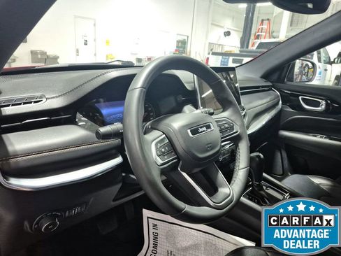 Used 2023 Jeep Compass Limited AWD/4WD image 13