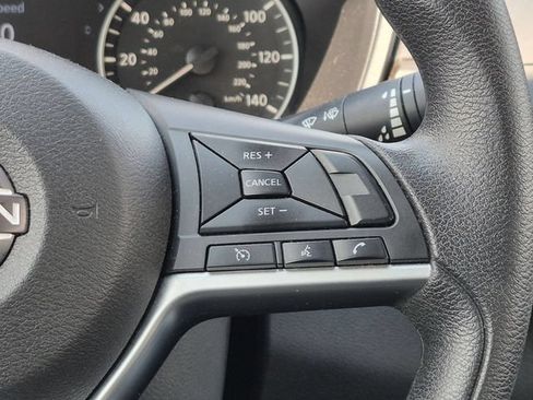 Used 2024 Nissan Altima 2.5 SV FWD image 17