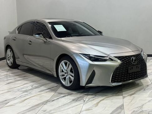 Used 2021 Lexus IS 300 w/ Comfort Package RWD image 4