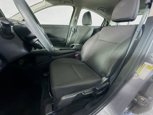 Used 2017 Honda HR-V LX image 13
