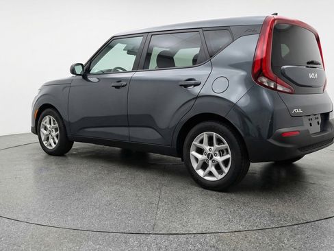 Used 2025 Kia Soul LX w/ LX Technology Package FWD image 6