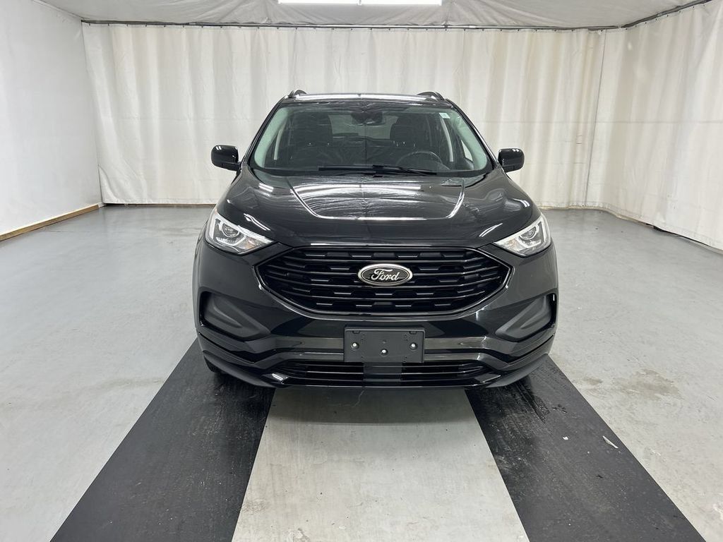 Used 2023 Ford Edge SE w/ Black Appearance Package AWD/4WD image 3