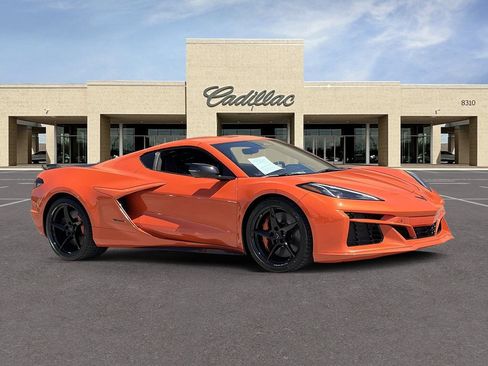 Used 2025 Chevrolet Corvette E-Ray w/ ZER Performance Package AWD/4WD image 3