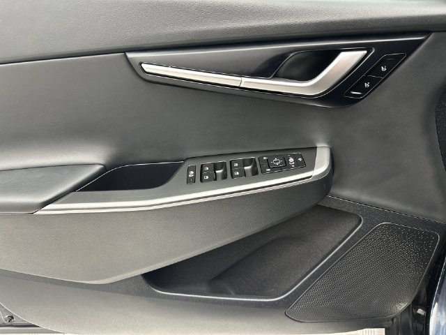 Used 2024 Kia EV6 Light AWD/4WD image 13