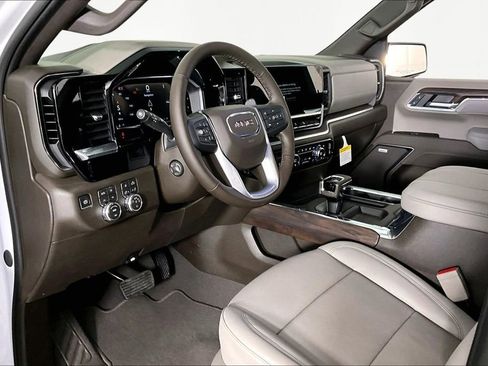 New 2026 GMC Sierra 1500 SLT AWD/4WD image 8