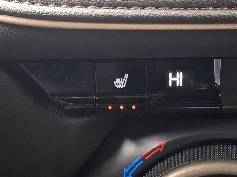 Used 2023 Chevrolet Blazer Premier image 26