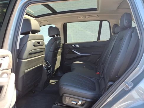 Used 2025 BMW X7 xDrive40i image 13