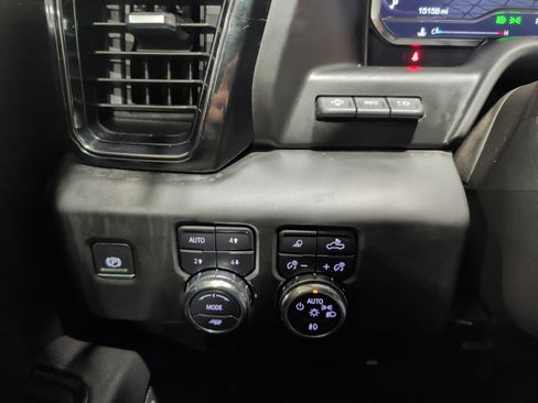 Used 2025 GMC Sierra 3500 AT4 w/ AT4 Premium Plus Package image 11