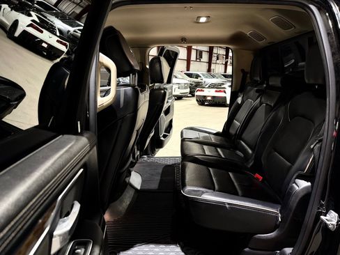 Used 2020 RAM 1500 Laramie AWD/4WD image 17