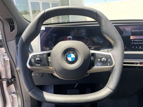 Used 2026 BMW iX xDrive60 w/ Premium Package AWD/4WD image 20