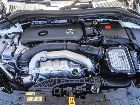 Certified 2025 Mercedes-Benz GLA 250 4MATIC image 25