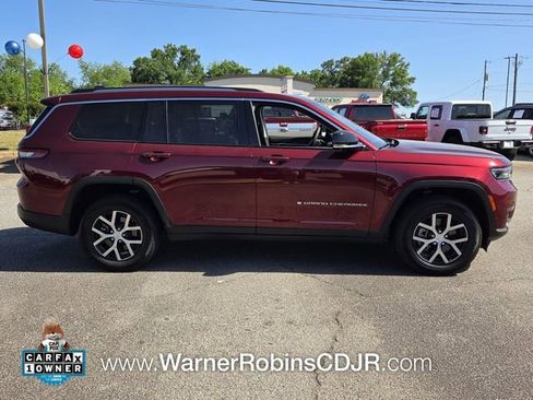 Used 2023 Jeep Grand Cherokee L Limited w/ Luxury Tech Group II RWD image 16