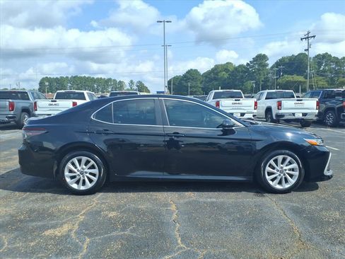 Used 2021 Toyota Camry LE w/ Carpet Mat Package (TMS) image 3