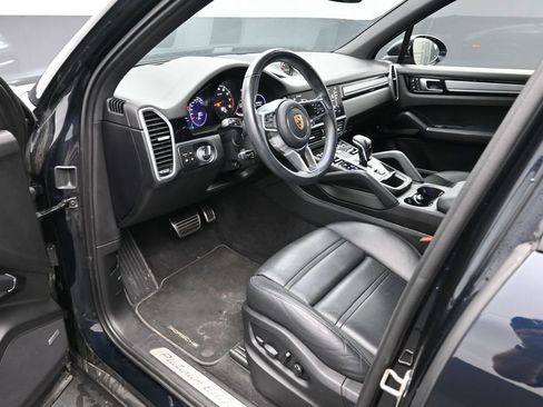Certified 2023 Porsche Cayenne S Platinum AWD/4WD image 4