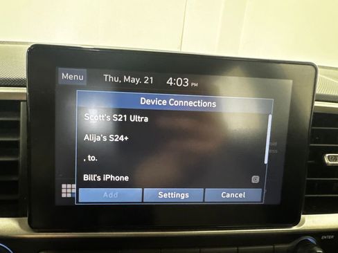 Used 2025 Hyundai Venue SEL FWD image 11