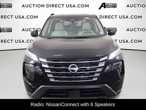 Used 2025 Nissan Rogue SV FWD image 2