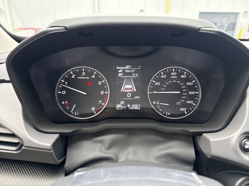 Used 2025 Subaru Crosstrek 2.0i Premium AWD/4WD image 9