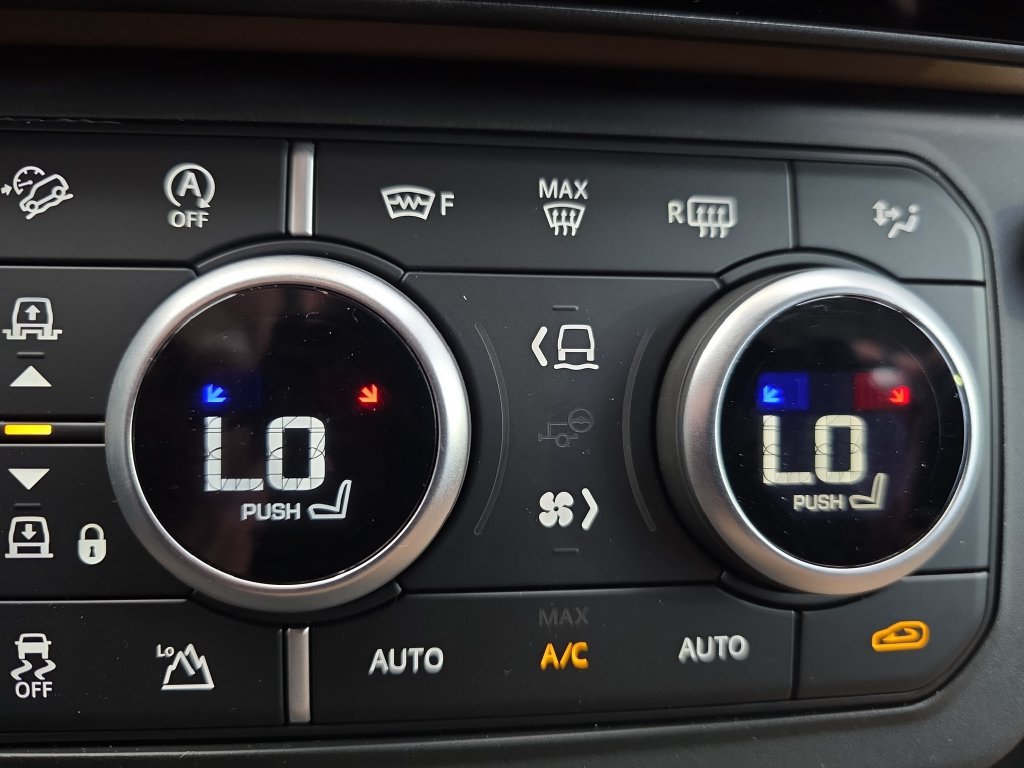 New 2026 Land Rover Defender 130 S AWD/4WD image 17