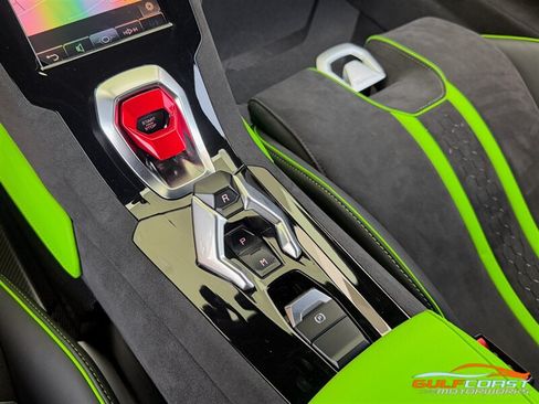 Used 2024 Lamborghini Huracan Tecnica RWD image 18