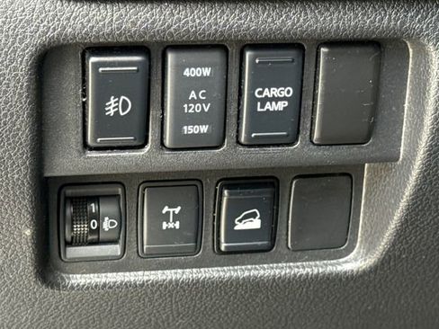 Used 2018 Nissan Titan PRO-4X w/ Pro-4x Convenience Package image 22