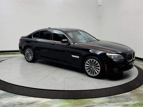 Used 2012 BMW 740i RWD image 3