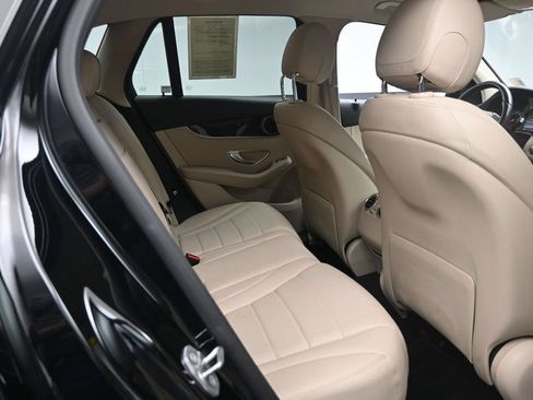 Used 2016 Mercedes-Benz GLC 300 4MATIC image 24