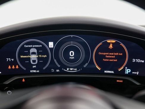 Used 2022 Porsche Taycan Turbo S image 29