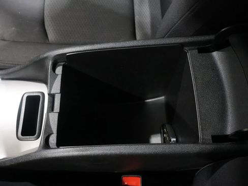 Used 2022 Chevrolet Malibu LT image 30