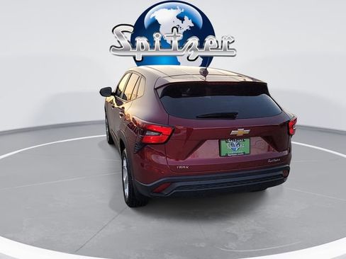 Certified 2025 Chevrolet Trax LS w/ LS Convenience Package image 8
