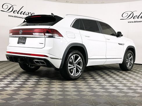 Used 2024 Volkswagen Atlas Cross Sport SEL R-Line image 6