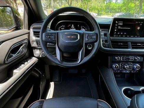 Used 2024 GMC Yukon AT4 w/ Technology Package AWD/4WD image 8
