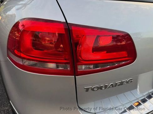 Used 2011 Volkswagen Touareg TDI image 31