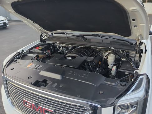 Used 2017 GMC Yukon Denali w/ Open Road Package image 32