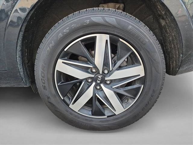 Used 2021 Kia Sorento EX w/ Panoramic Sunroof Package AWD/4WD image 13