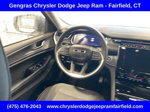Certified 2023 Jeep Grand Cherokee Laredo w/ Luxury Tech Group I AWD/4WD image 34