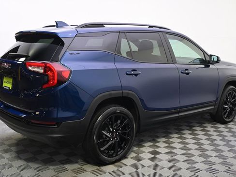 Used 2023 GMC Terrain SLE w/ Driver Convenience Package AWD/4WD image 7