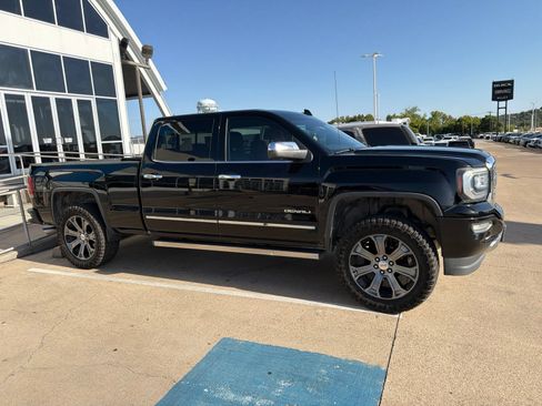Used 2016 GMC Sierra 1500 Denali w/ Denali Ultimate Package AWD/4WD image 4