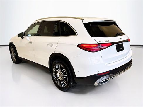 Certified 2026 Mercedes-Benz GLC 300 4MATIC image 7
