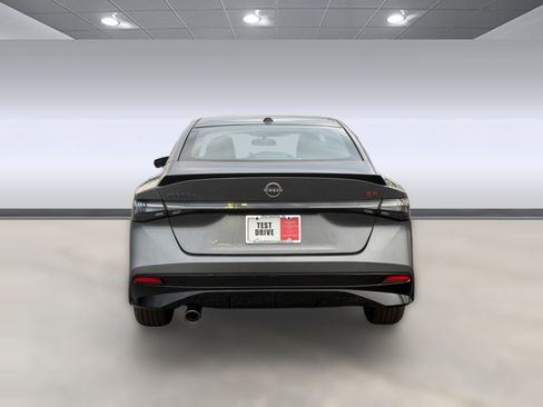 New 2026 Nissan Sentra SR image 9