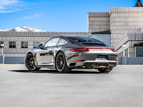 Used 2017 Porsche 911 Carrera 4S image 7