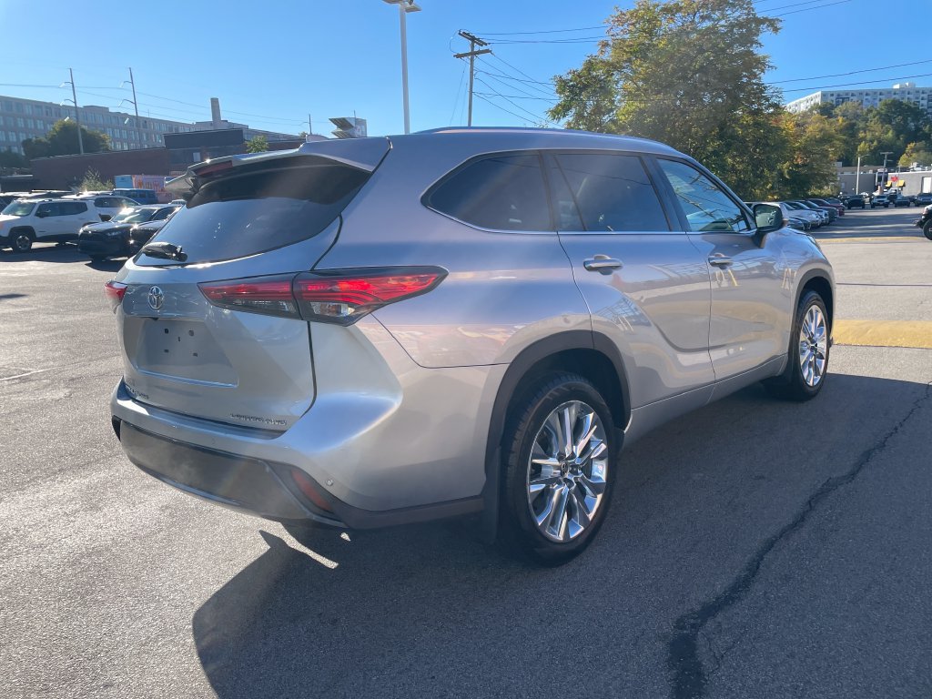 Used 2020 Toyota Highlander Limited AWD/4WD image 5