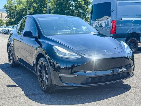 Used 2021 Tesla Model Y Long Range AWD/4WD image 5