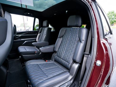 Used 2025 Cadillac Escalade IQ Sport 1 AWD/4WD image 43