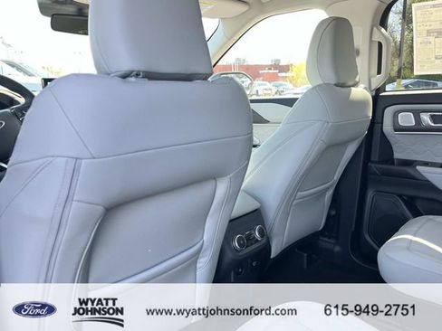 New 2026 Ford Explorer Platinum image 19