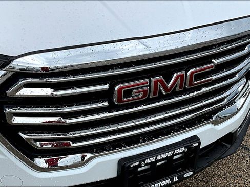 Used 2023 GMC Terrain SLT image 30