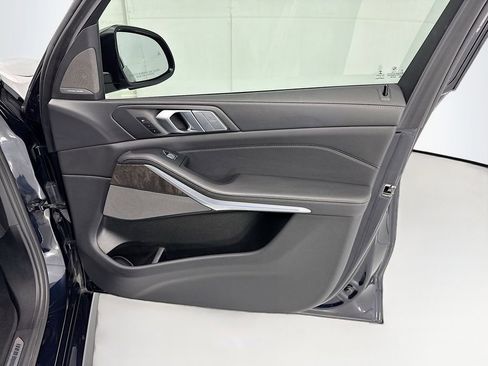 Used 2021 BMW X7 M50i w/ Executive Package AWD/4WD image 24