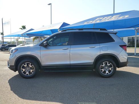 Used 2023 Honda Passport TrailSport image 9